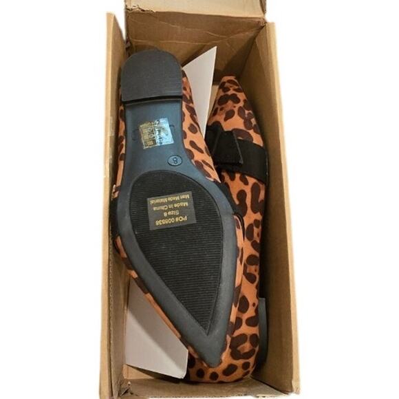 Journee Collection Audrey Buckle Pointed Toe Ballet Flats NEW Size 8 - Picture 8 of 8